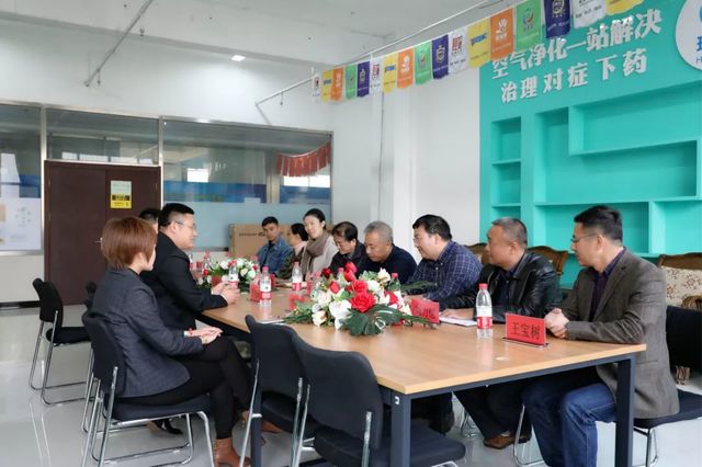 總工會(huì )領(lǐng)導蒞臨乾港 總工會(huì )領(lǐng)導蒞臨乾港