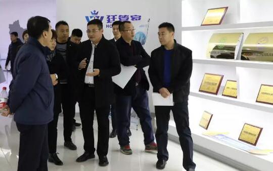 青年企業(yè)家參觀(guān)乾港集團 青年企業(yè)家參觀(guān)乾港集團